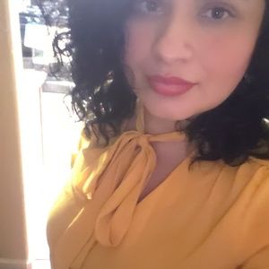 Meet your Posher, Alma